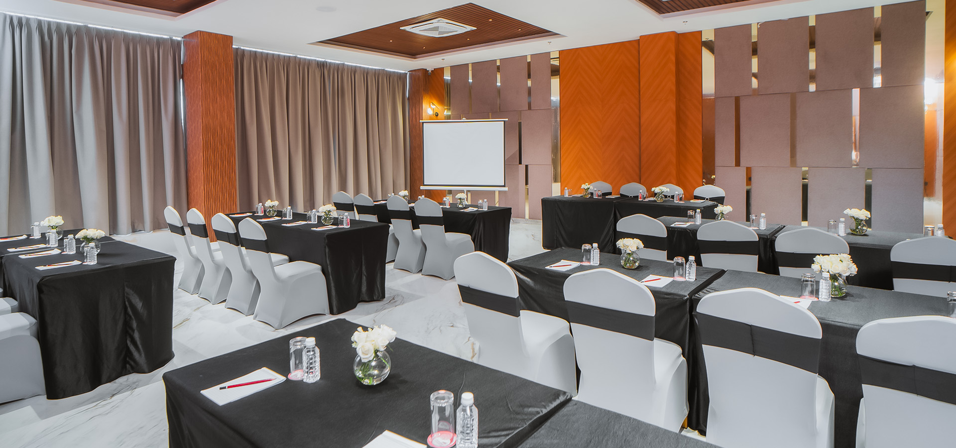 Best Business Hotel in Jaipur for Meetings | Pink Pearl Hotel